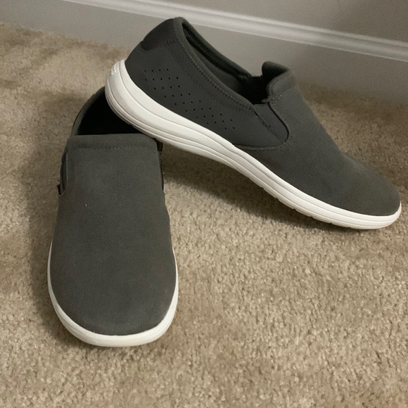 CROCS | Shoes | Crocs Men Reviva Canvas 